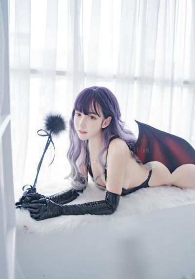 欧美化妆品直播卖货_1080动漫在线观看
