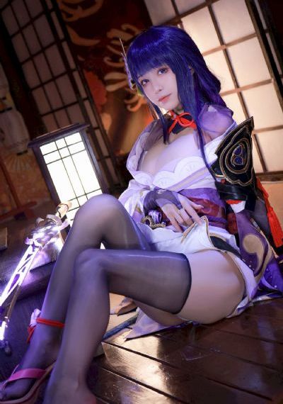 日韩制服三区_BD国语在线视频播放