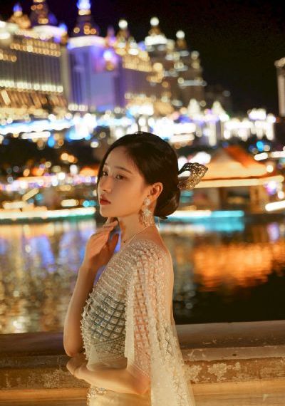 欧美空中瑜伽图片大全_BD迅雷电影在线