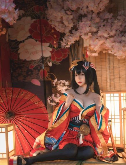 欧美美女阴蒂视频_迅雷在线观看