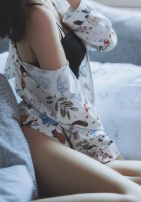 为什么睡到半夜内裤会掉_短视频完整无删减版