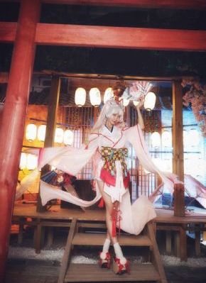 亚洲欧美另类都市_JVID性感写真